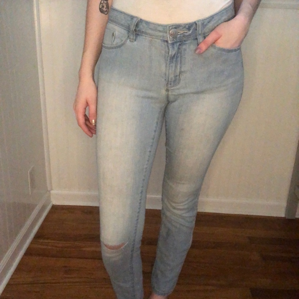 LC Lauren Conrad Lightwash Jeans